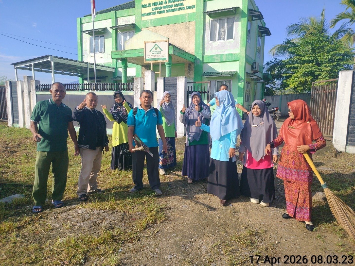 Pererat Keakraban Melalui Aksi Kebersihan, KUA Lusi Sukseskan Program GEMAH ASRI