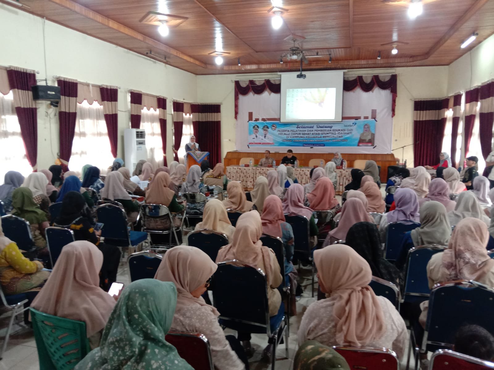 Wabup Ahlul Badrito Membuka Secara Resmi Pelatihan Edukasi GIZI