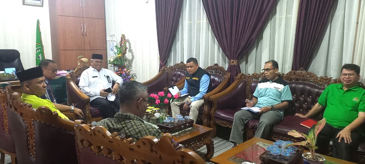 Pimpin Rapat Perdana, Kepala Kantor Kemenag Solok Instruksikan Pemetaan Masalah dan Akselerasi Digital