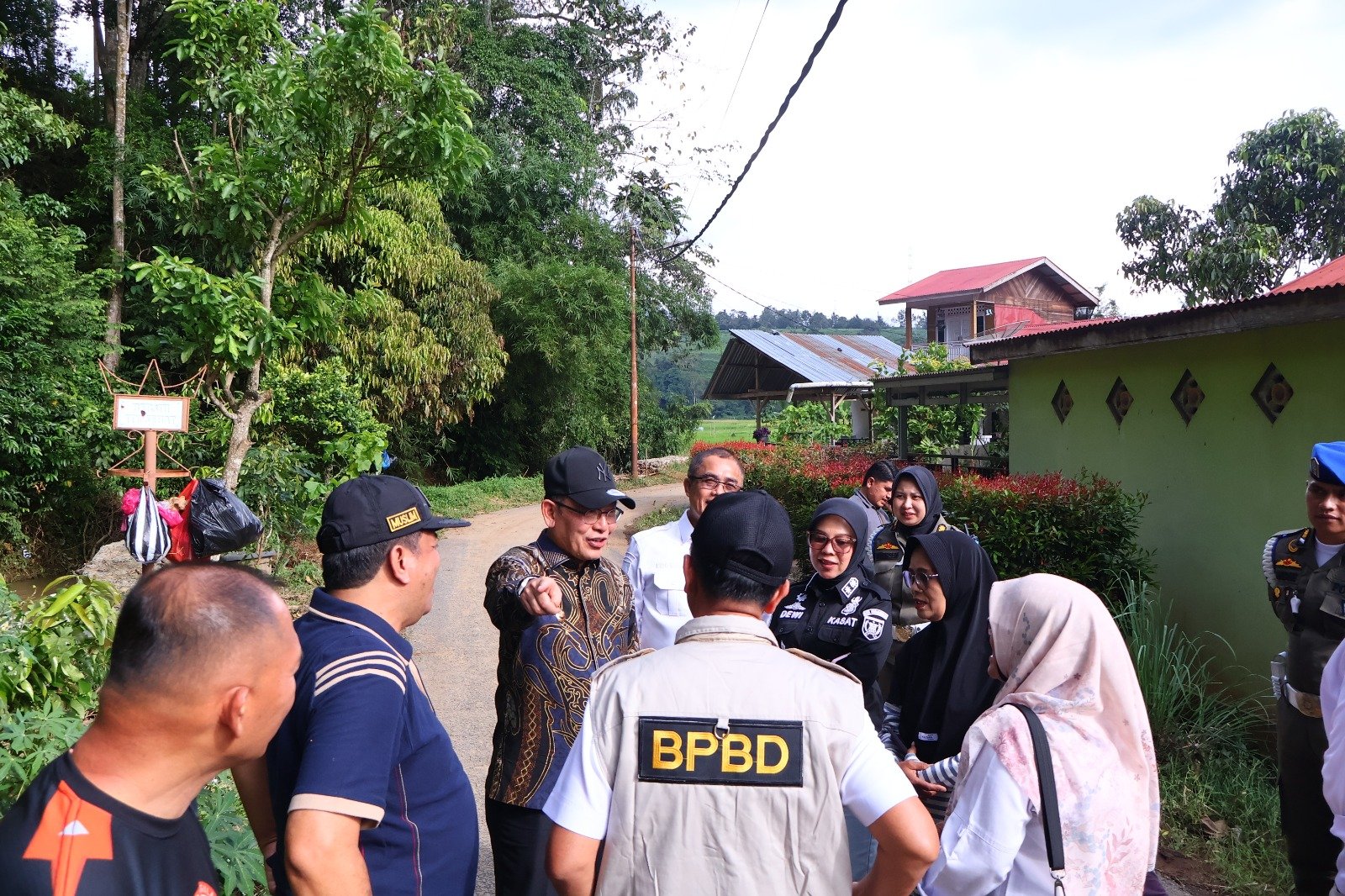 Walikota Zulmaeta Turun Langsung Tinjau Sejumlah Titik Terdampak Banjir