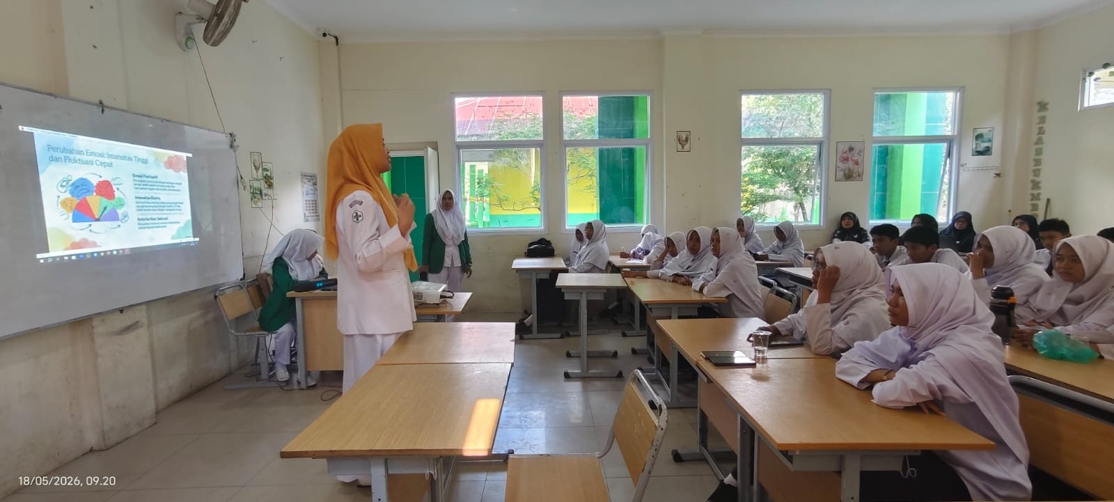 Sentuhan Empati di Sekolah: Tim UKS MTsN Kota Solok Dilatih Jadi ‘Penyelamat’ Mental Teman Sebaya