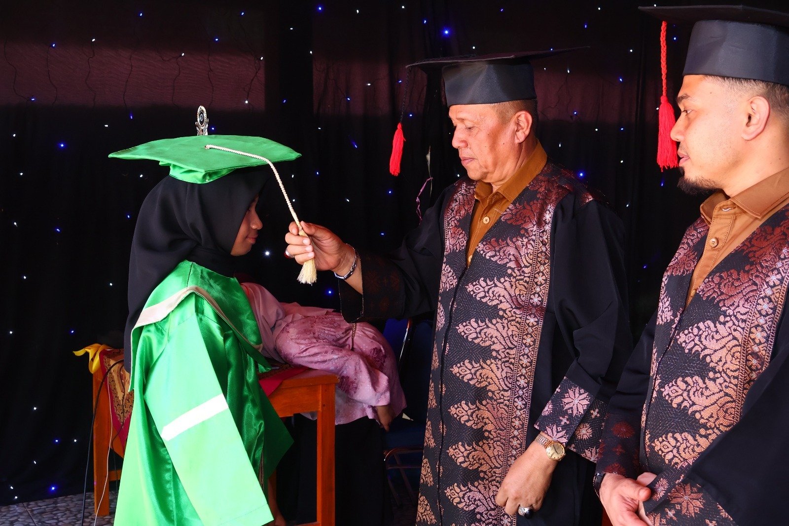 Wawako Elzadaswarman Hadiri Wisuda Tahfiz Angkatan Ke –  V  SMPN 1 Payakumbuh
