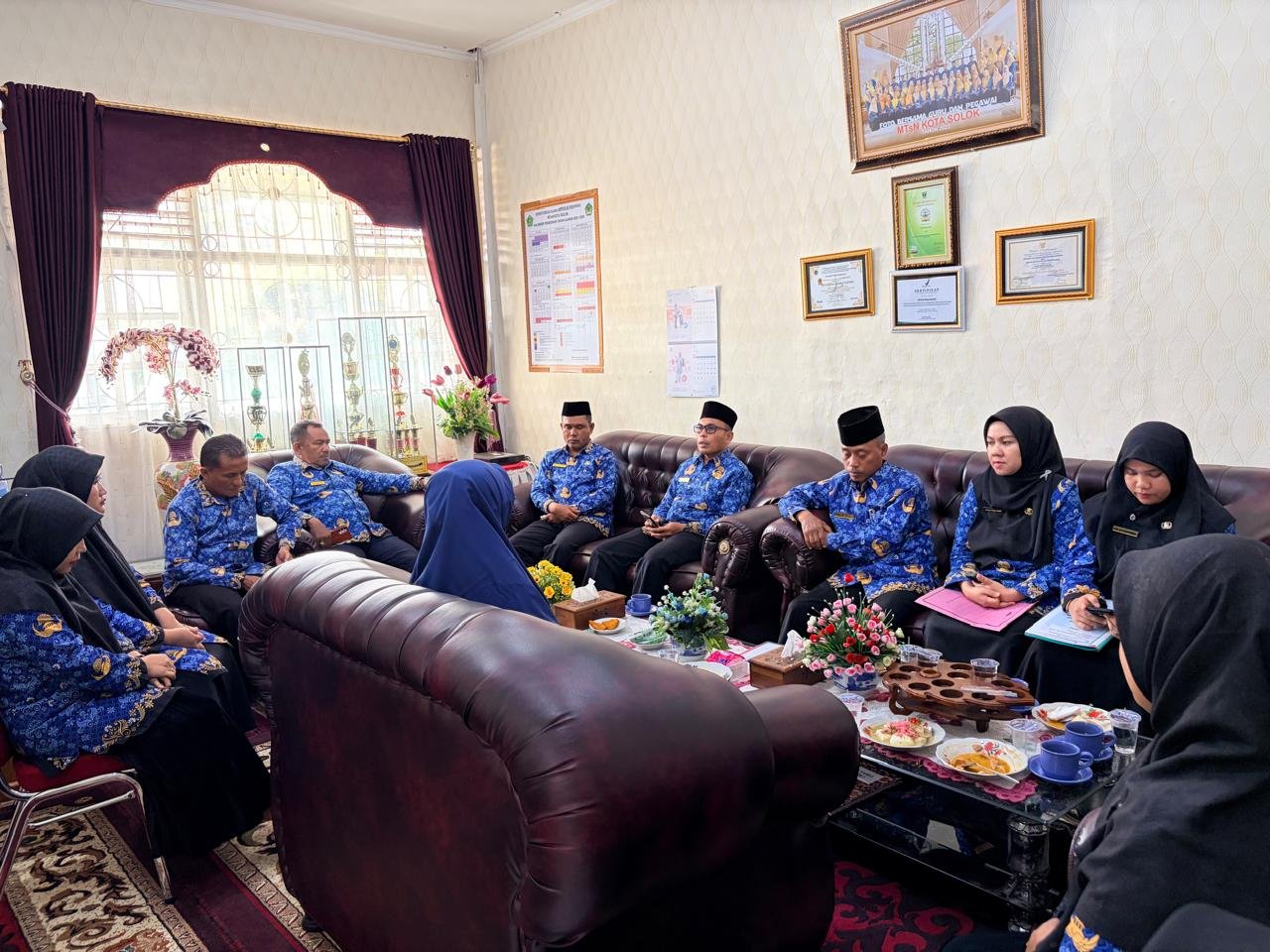 Akselerasi Layanan Digital, MTsN Kota Solok Disambangi Tim Monitoring Kemenag