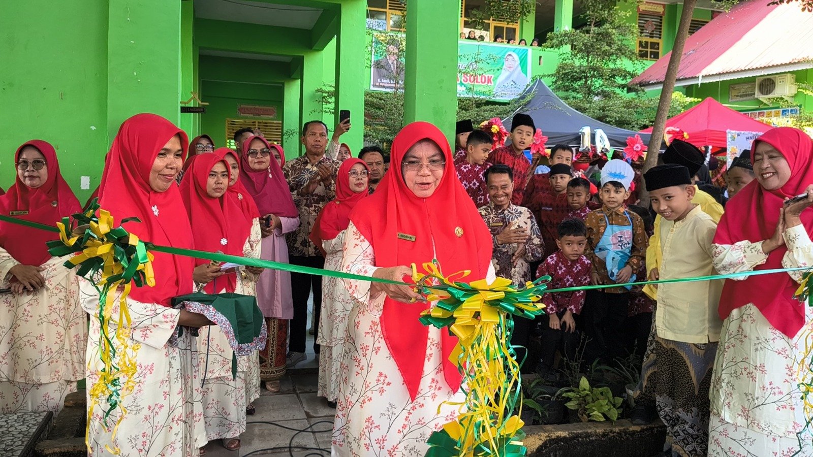 Kreatif dan Mandiri! Kemeriahan Market Day MIN Kota Solok, Tanamkan Jiwa Entrepreneur Cilik Sejak Dini