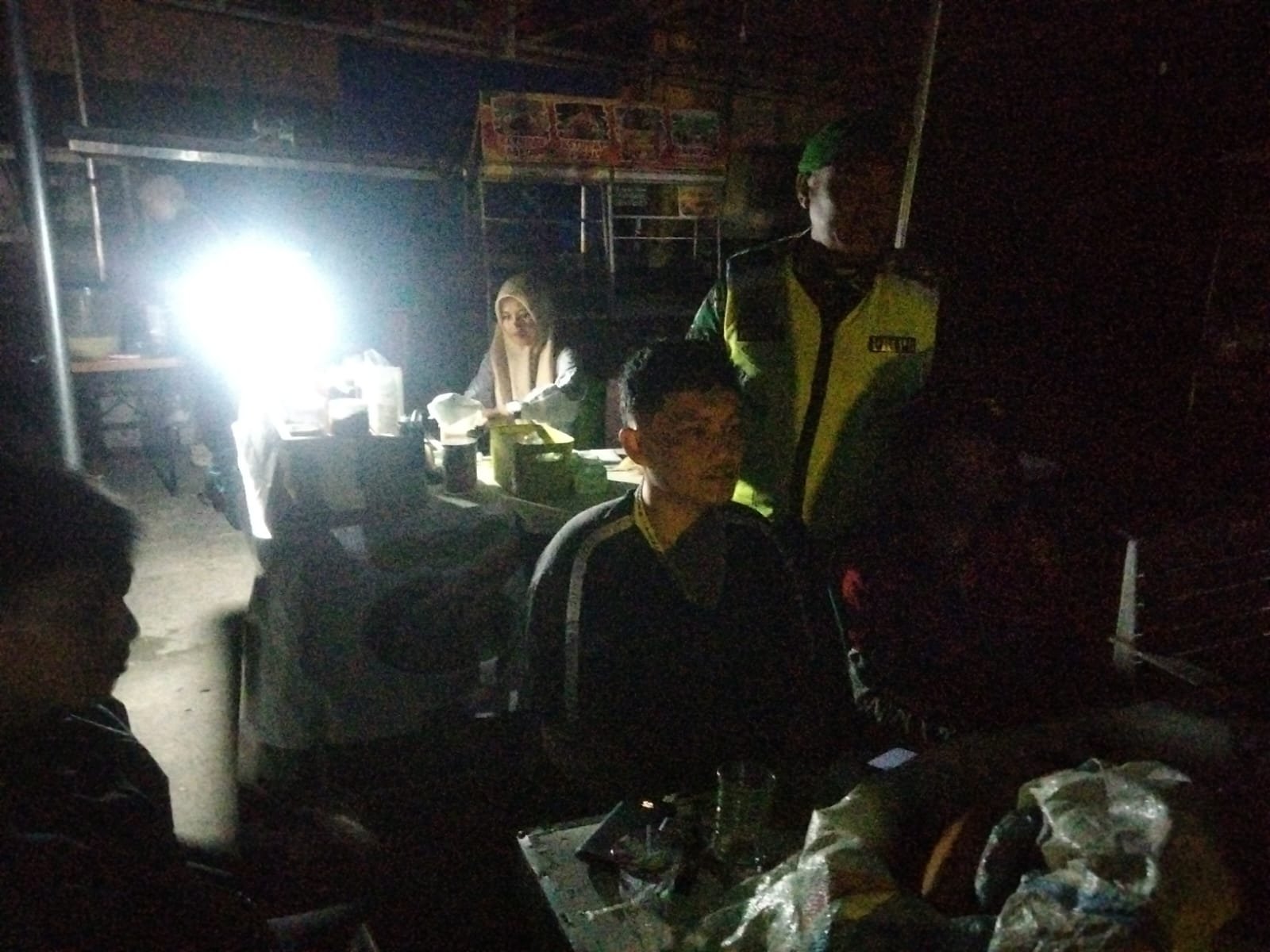Babinsa Koramil 01/Padang Panjang Laksanakan Patroli Kolaborasi Bersama Tomas