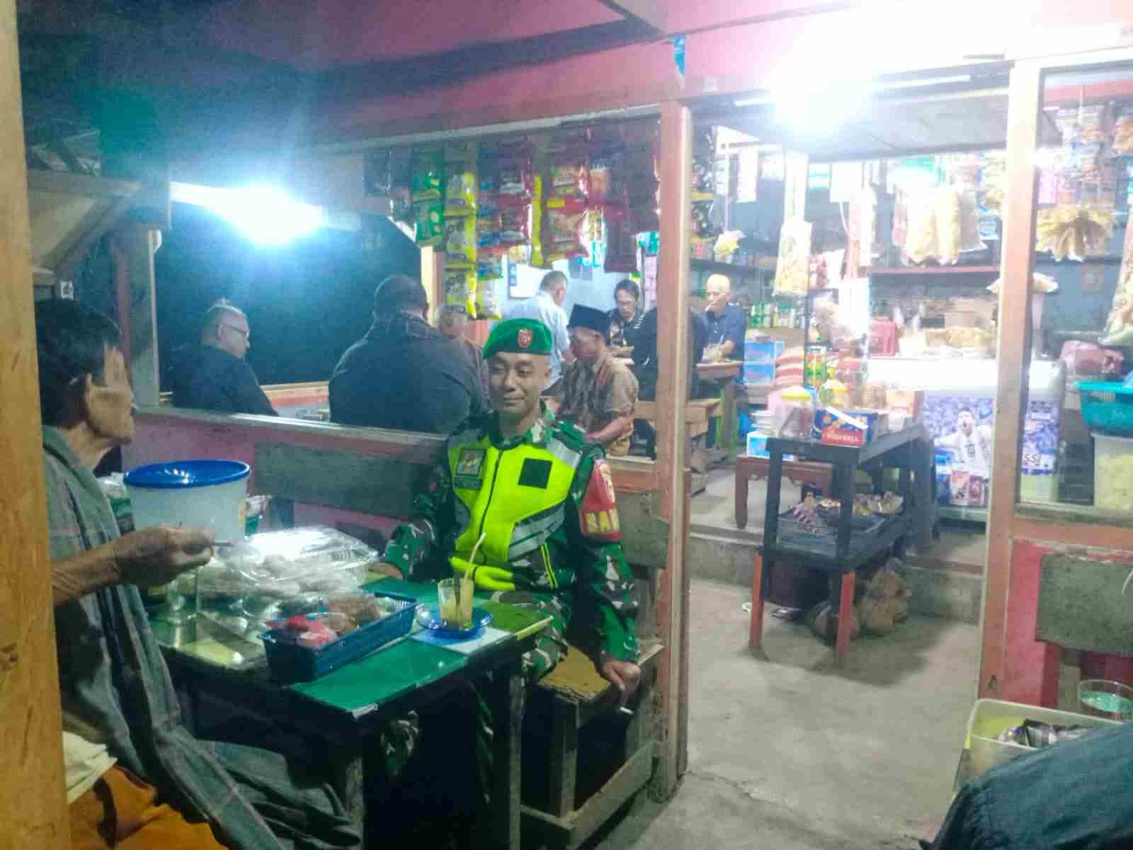 Kolaborasi Babinsa Koramil 10/Sungaitarab dan Warga Binaan Tingkatkan Kewaspadaan