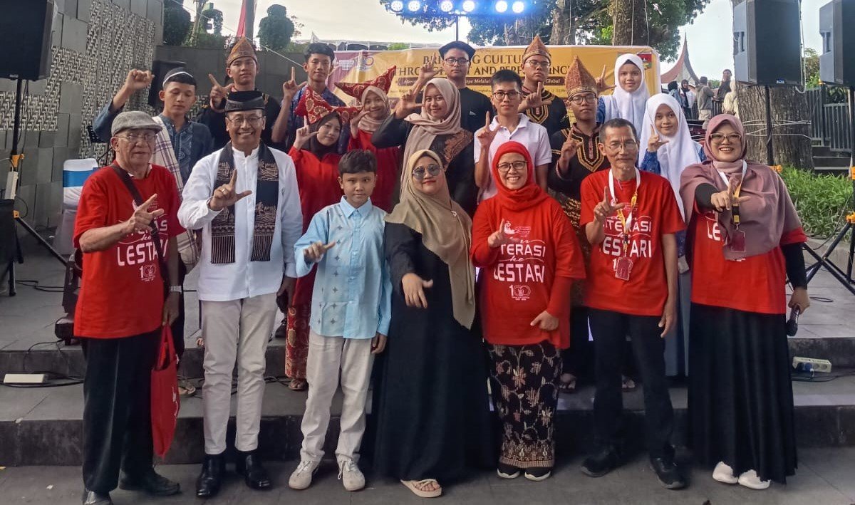 Ermawati SD Sabbihisma 3 Raih Juara 1 Lomba Kata Klasik Minangkabau IMLF-4 2026