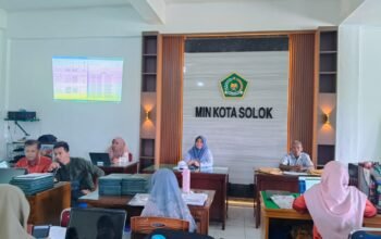 Tingkatkan Kualitas Madrasah, MIN Kota Solok Gelar Rapat Pleno Kenaikan Kelas TP 2025/2026