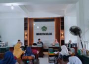 Wujudkan Mutu Pendidikan, MIN Kota Solok Gelar Pembinaan Administrasi Bersama Pengawas Madrasah