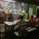 Jalin Silaturahmi dan Pantau Keamanan, Babinsa Koramil 07/Rambatan Sambangi Kedai-Kedai Ramai