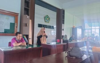 Evaluasi Kegiatan Harian, Kamad MIN Kota Solok Apresiasi Inovasi Kreatif Para Guru