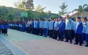 Semarakkan Program Madrasah Sehat, Ratusan Siswa MAN Kota Solok Ikuti Jalan Santai