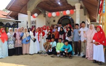 Jumat Berkah Bersama 55 Anak Yatim Dihadiri Wakil walikota Elzadaswarman Di Lamposi  Tigo Nagori