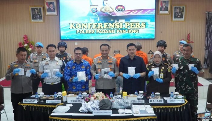 Polres Padang Panjang Ungkap Empat Kasus Narkotika, Dandim 0307/Tanah Datar Hadiri Konferensi Pers