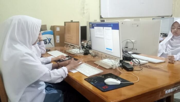 Siap Harumkan Nama Daerah, 18 Siswa MAN Kota Solok Berlaga di OMI Tingkat Provinsi