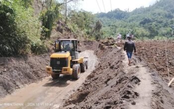 Jalan Lintas Tapan – Tapan Kerinci Lumpuh, 9 Titik Longsor Tutup Akses