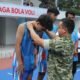 Dandim 0307/TD Kalungkan Medali Penghargaan kepada Atlet Berprestasi