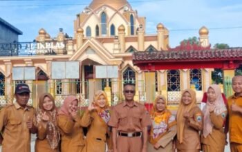 Kepala Sekolah SDN 1 Sukapura (sutris)Tetap Melayani Dan Masuk Sekolah Meski Banyak Kesibukan
