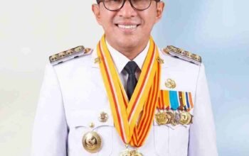 “Apa Salah Saya?” Bupati Eka Putra Kesal Saat Berpapasan dengan Mobil Pejabat di Jembatan Bendungan